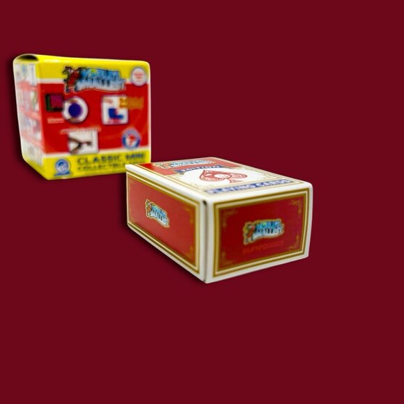 Worlds Smallest Bicycle Playing Cards. - Picture 9 of 9